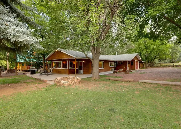 Holiday home Cozy On 1 Acre In Premier Neighborhood *